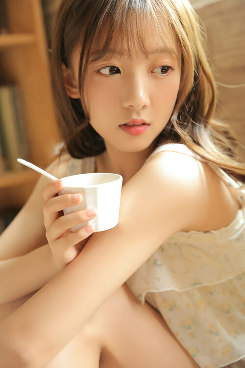 开云·体育官网APP下载-日本体操队在巴黎奥运会表现出色，获得多枚奖牌，日本体操冠军落地